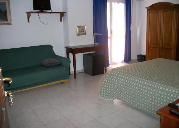 Sea בית הארחה אלגהרו